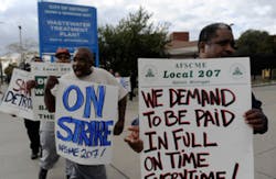 201210_on-strike-AFSCME-local-207.jpg 201210_on-strike-AFSCME-local-207.jpg