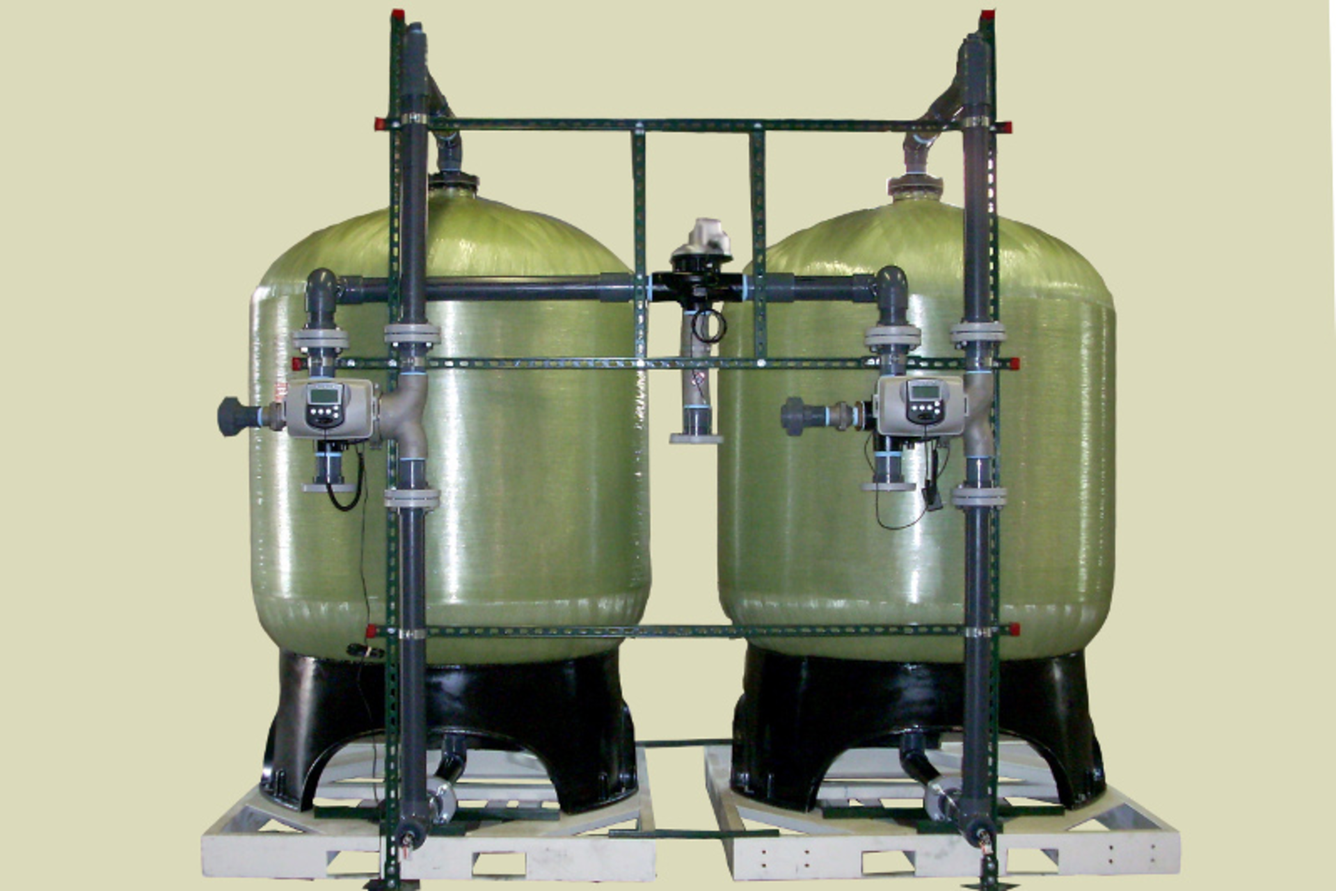 Image 1. Side-mounted controls on fiberglass storage tanks. Photos courtesy of Pargreen Water Technologies.