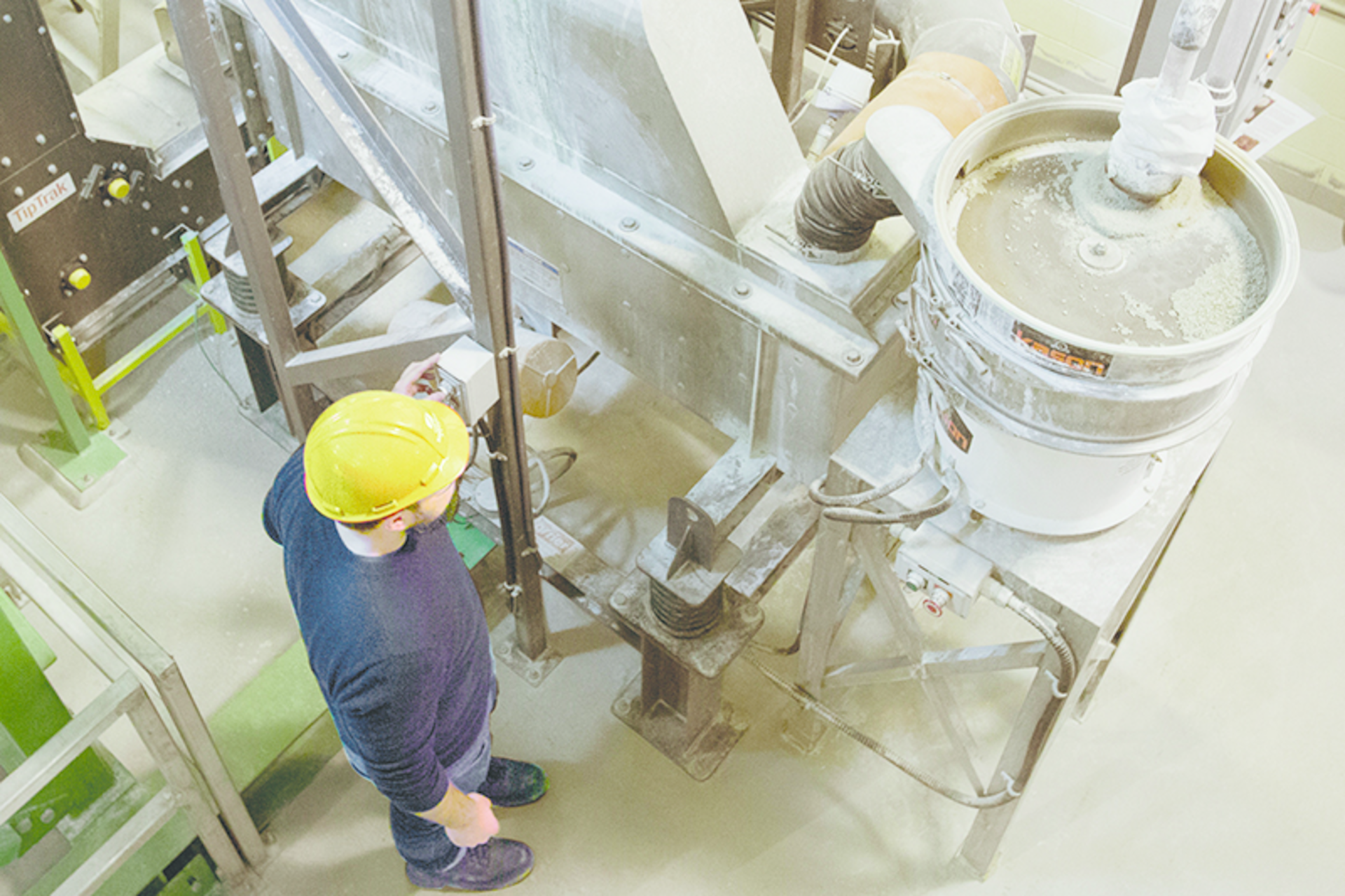 Following drying, a classifier separates the prills into four fractions. All photos courtesy of David Stobbe/Kason Corp.