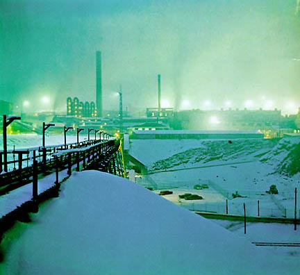 Content Dam Ww Online Articles 2017 04 Bunker Hill Smelter Operating In Winter Snow 1970s