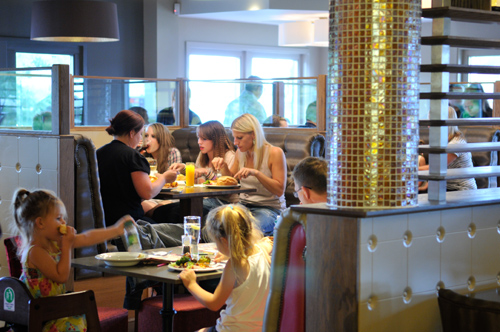 Content Dam Ww Online Articles 2018 07 Wpl 2 Busy Restaurant