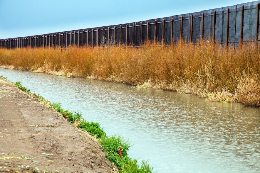 The US border fence to Mexico at El Paso.