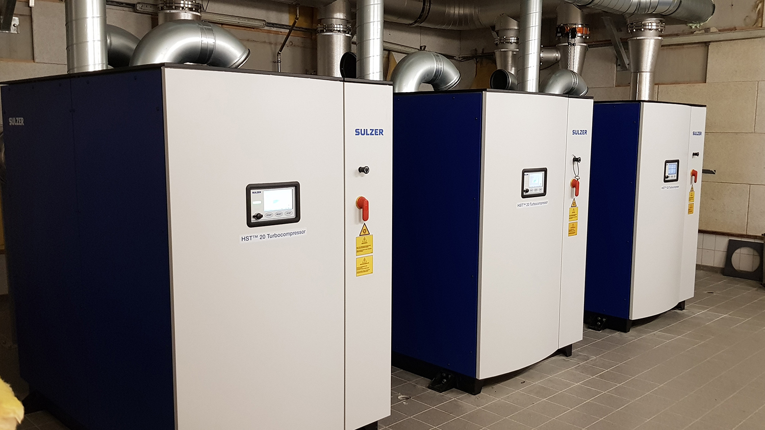 Single stage kinetic blowers with high speed motor drive and magnetic bearings, such as the HST turbocompressor by Sulzer shown here, have become the preferred choice for wastewater treatment applications in recent years.