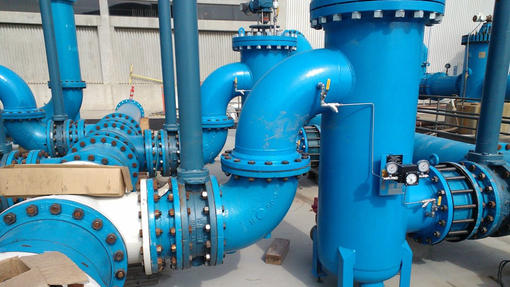 The flexible and reliable design of automatic scraper strainers helps protect downstream equipment while effectively processing wastewater.