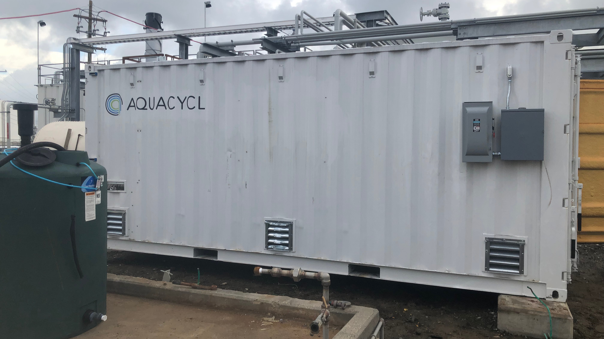 Aquacycl's onsite wastewater treatment at Vopak was able to demonstrate permit compliance of all monitored compounds in a small footprint, with 50% lower greenhouse gas emissions.
