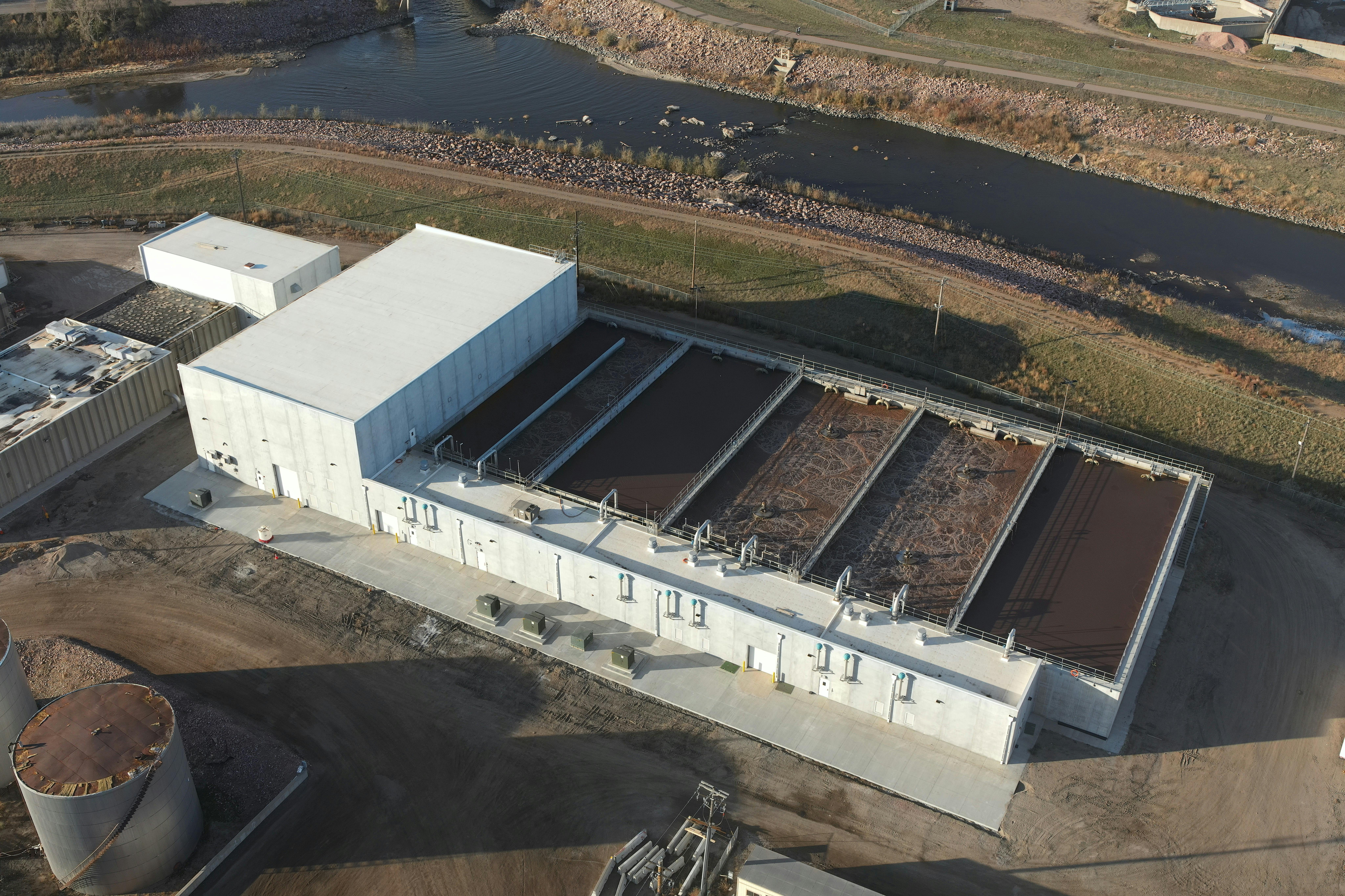 Smithfield Foods recently finished construction of a new wastewater treatment system at its pork processing facility in Sioux Falls, South Dakota.