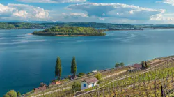 ipsach_lake_1300x565